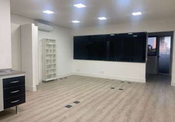 Sala comercial alpha oficce 52m aquarius.