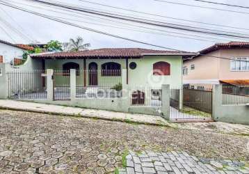 Casa 4 dormitórios 4 vagas na água verde!