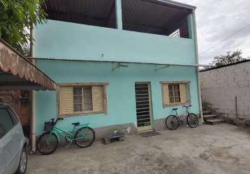 Casa para venda em cachoeira paulista, centro, 3 dormitórios, 2 banheiros, 3 vagas