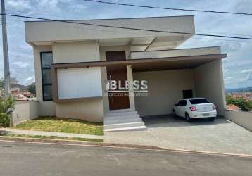 Casa de luxo em condomínio à venda em valinhos-sp: 4 quartos, 1 suíte, 1 sala, 4 banheiros, 4 vagas de garagem, 244m². venha conhecer!