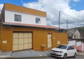 Casa + apartamento disponível para venda no bairro palmeiras, governador valadares!