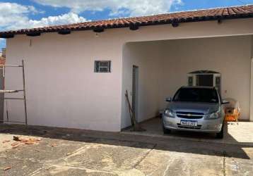 Casa 3 qt.2 b setor garavelo aparecida de goiânia