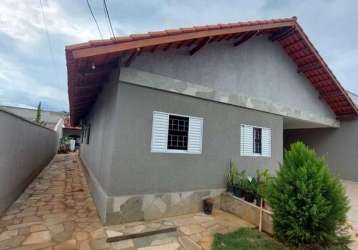 Excelente casa no goiania 2 - 4 quartos 2 suites