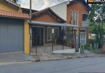 Casa à venda no centro em vinhedo/sp