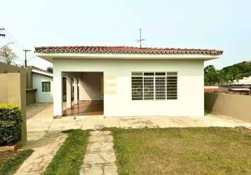 Casa à venda no centro em vinhedo/sp