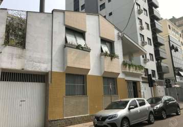 Casa para venda em florianópolis, centro, 6 dormitórios, 1 suíte, 3 banheiros, 4 vagas