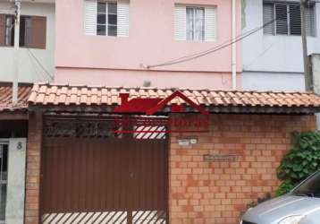 Casa assobradada na vila yara à venda.