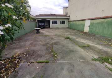 Casa com terreno inteiro, lodo morro  rua calçada