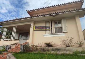 Casa venda em vinhedo sp, ótimo para reforma de clínica com amplo terreno.