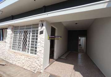 Ca0793 - casa locação em valinhos, 3 dorms (sendo q suite), 3 banheiros, 2 vagas - r$ 2.600,00 + r$ 120,00 iptu