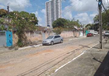 Casa com 720m2 a venda na iputinga