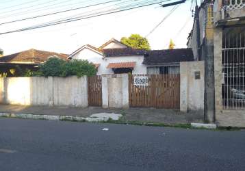 Casa com terreno bem generoso 12x43 na iputinga