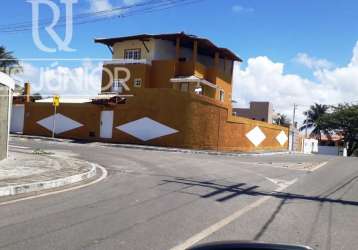 Oportunidade com 6 quartos, próxima a praia de jaua