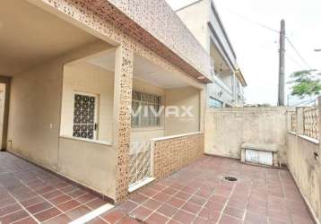 Casa com 2 quartos à venda na rua capitão rubens, marechal hermes, rio de janeiro, 104 m2 por r$ 600.000