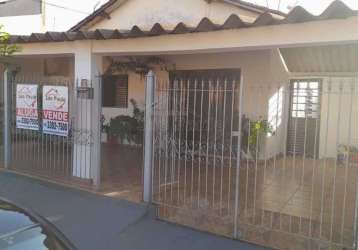 Casa com 3 quartos à venda na rua benedito martins, 1177, jardim esperança, santa lúcia por r$ 230.000