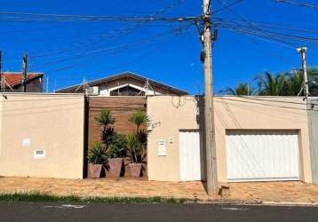 Casa com 3 quartos à venda na rua doutor aldo lupo, 677, vila harmonia, araraquara, 247 m2 por r$ 800.000