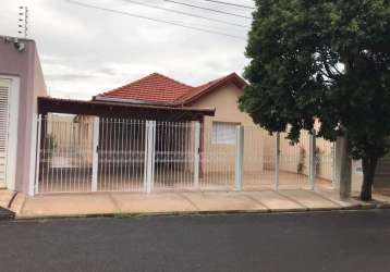 Casa com 3 quartos à venda na avenida josé bonifácio, 1377, centro, araraquara, 136 m2 por r$ 440.000