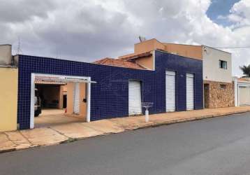 Casa com 3 quartos à venda na avenida padre manoel da nobrega, 858, parque alvorada, araraquara, 348 m2 por r$ 990.000