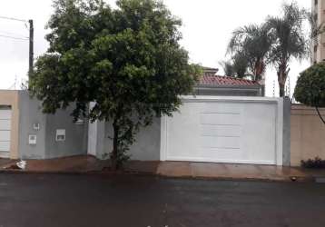 Casa com 3 quartos à venda na avenida josé nogueira neves, 844, vila melhado, araraquara, 240 m2 por r$ 610.000