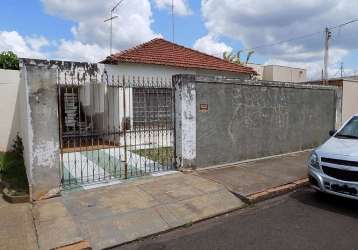 Casa com 2 quartos à venda na rua imaculada conceição, 2017, centro, araraquara, 135 m2 por r$ 300.000