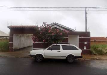 Casa com 3 quartos à venda na avenida samara sandra dos santos, 30, jardim são francisco, araraquara, 189 m2 por r$ 350.000