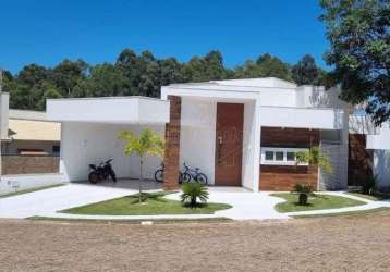 Casa em condomínio fechado com 3 quartos à venda na rua evenor dos santos, 06, central park morada do sol, araraquara, 211 m2 por r$ 1.200.000