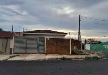 Casa com 3 quartos à venda na rua professor luiz carlos dória teixeira de camargo, 442, jardim regina, araraquara, 112 m2 por r$ 230.000