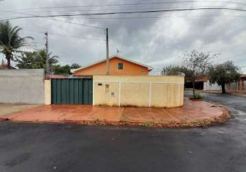 Casa comercial com 5 salas para alugar na rua luiz luccas, 08, jardim tinen, araraquara, 249 m2 por r$ 3.000