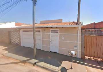 Casa com 2 quartos à venda na avenida candido santos, 71, jardim indaiá, araraquara, 54 m2 por r$ 300.000