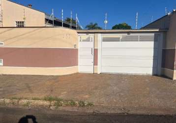 Casa com 3 quartos à venda na rua dos estados, 857, jardim brasil (vila xavier), araraquara, 193 m2 por r$ 590.000