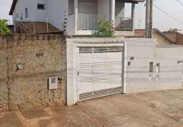 Casa com 3 quartos para alugar na avenida capitão noray de paula e silva, 701, jardim das gaivotas, araraquara, 135 m2 por r$ 1.800