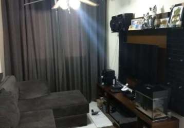 Apartamento com fino acabamento, condomínio barato no melhor da vila santa catarina.