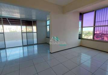 Cobertura com 3 dormitórios à venda, 180 m²