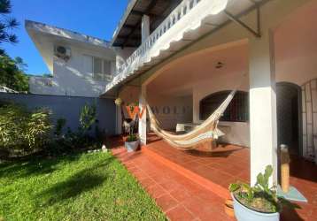 Casa com 4 quartos à venda na rua andré whendhausen, 79, coqueiros, florianópolis por r$ 2.022.000