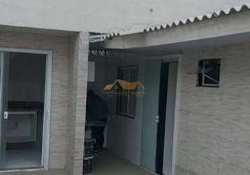 Sobrado à venda em curitiba-pr, bairro novo mundo: 3 quartos, 1 suíte, 3 banheiros, 4 vagas de garagem, 230 m².