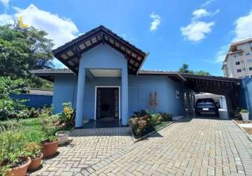 Casa com 3 dormitórios à venda, 257 m² por r$ 1.250.000,00 - bucarein - joinville/sc