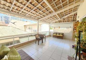 Asset imóveis vende casa duplex com varanda gourmet e 3 quartos (2suítes), 160m², por r$ 900.000 - pe pequeno - niterói/rj