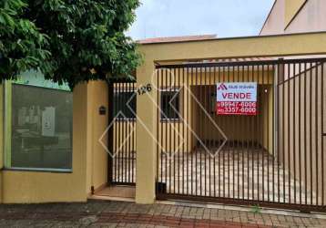 Encantadora casa geminada à venda, de 3 quartos (1 suíte) num acolhedor e tranquilo bairro!