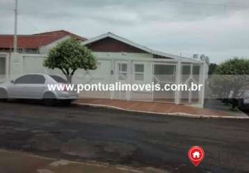 Imperdível casa à venda em marília-sp, jardim virgínia: 2 quartos, 1 sala, 2 banheiros, 4 vagas, 110m². venha conferir!