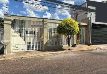 Vende-se casa comercial av. dom bosco bairro dom aquino