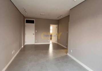 Vende-se apartamento edifício dom aquino (prox. goiabeiras shopping)