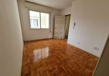 Excelente apartamento no bairro santana, desocupado. &lt;br&gt;49m² privativos,2 dormitórios, living, cozinha, área de serviço, banheiro. &lt;br&gt;ótima localização próximo ao instituto de cardiologi