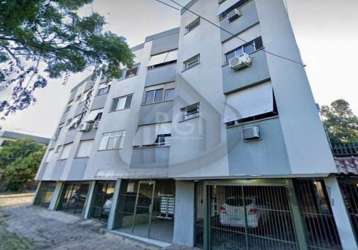 Amplo  apartamento, com otima ventilação.&lt;br&gt;living  amplo para dois ambientes, dois dormitorios, banheiro, e uma cozinha com otimo tamanho, área de serviço separada.&lt;br&gt;vaga coberta.&lt;b