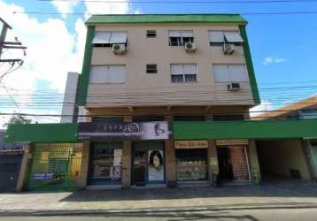 Otimo apartamento de 03 dormitorios, sendo um suite, banheiro social, sala ampla, cozinha com churrasqueira, area de servico e lavabo. terceiro andar, de frente, muito bem ventilado. uma vaga de garag