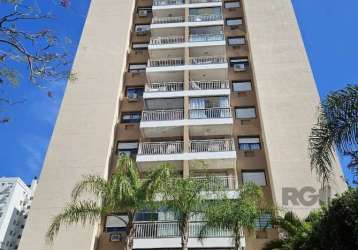 Excelente apartamento com 65,31 m² privativos. andar alto vista definida. dois dormitórios sendo uma suíte, living para dois ambientes, cozinha americana com churrasqueira, área de serviço separada, p