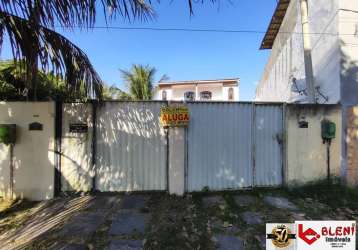 Casa duplex com 2 quartos em santa cruz-rj