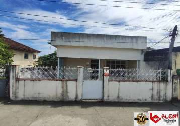 Casa com 2 quartos à venda na rua martim francisco, 24, santa cruz, rio de janeiro, 360 m2 por r$ 300.000