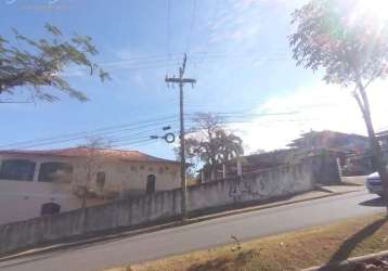 Casa a venda no centro de rio das ostras com um terreno de 2.420 metros