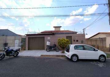 Casa residencial à venda, 3 quartos, 1 suíte, 2 vagas, santa rosa - uberlândia/mg