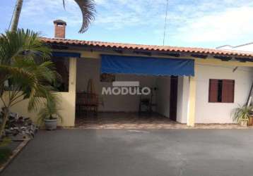 Casa comercial / residencial à venda, 4 quartos, 2 suítes, 5 vagas, laranjeiras - uberlândia/mg